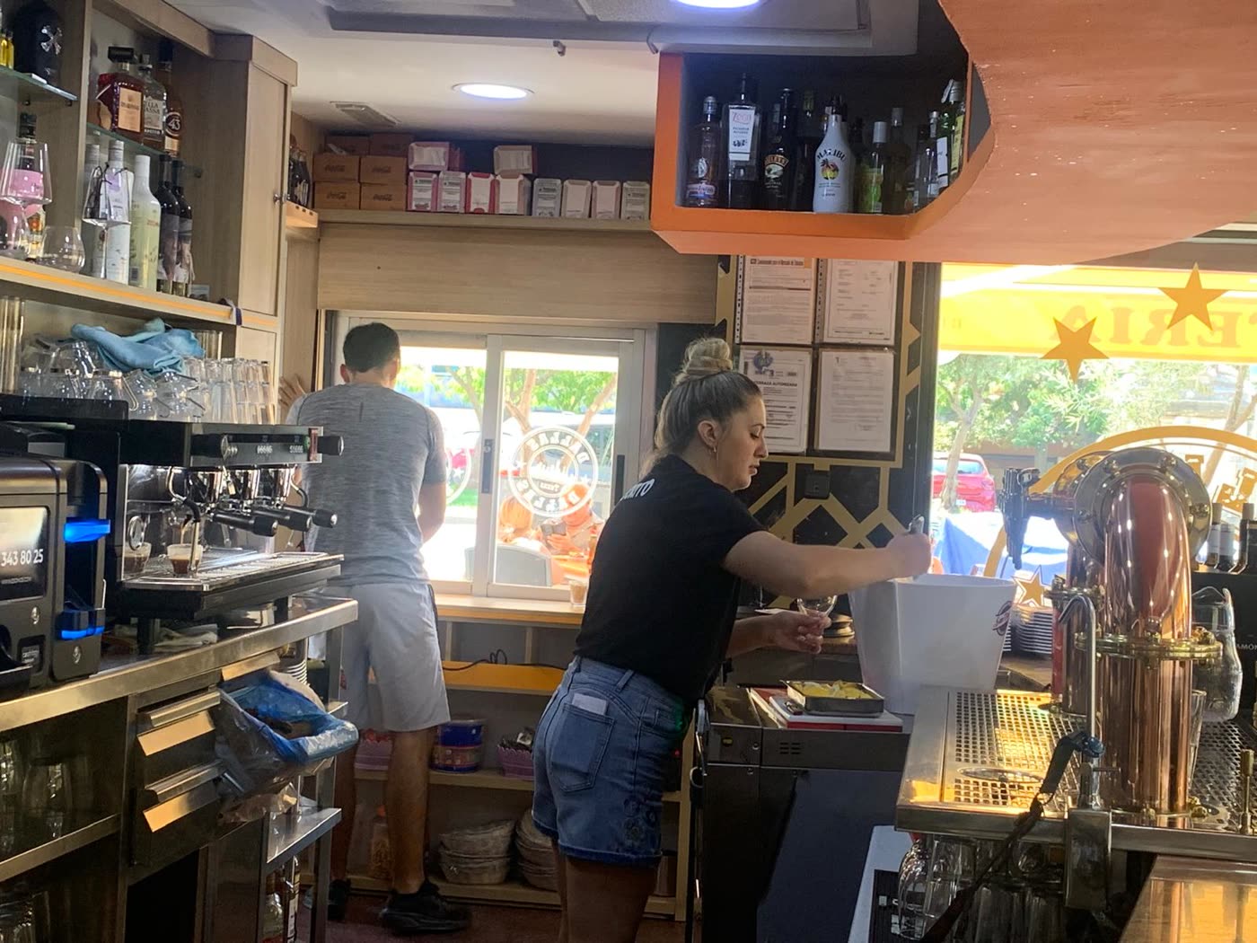 La barra de Cafetería Dallas