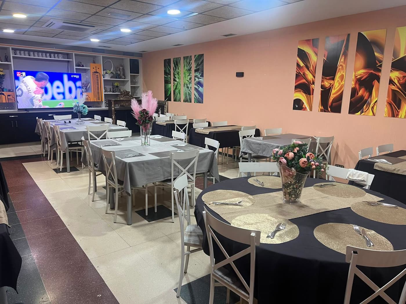 Interior de Cafetería Dallas en el Paseo del Deleite
